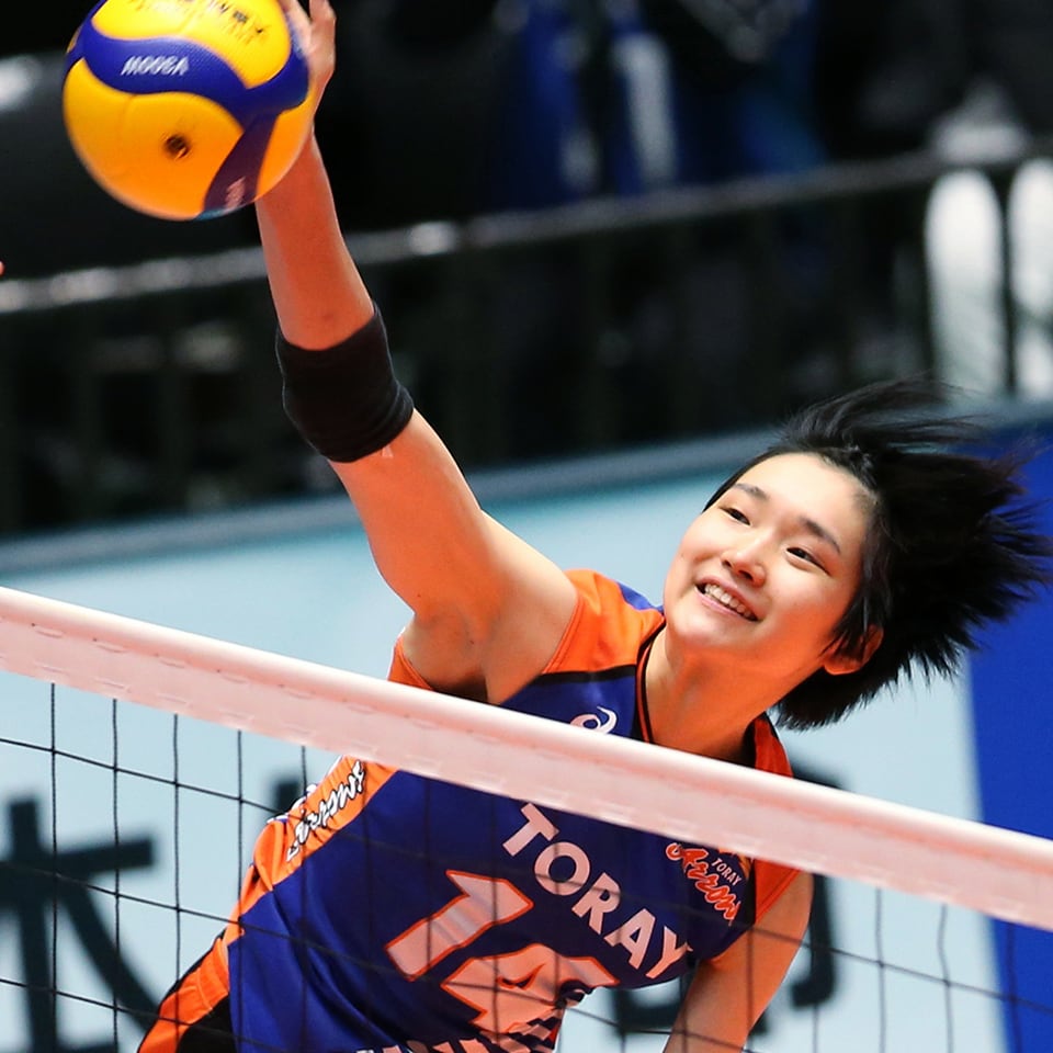 12 石川 真佑 東レアローズ女子バレーボール部 Toray